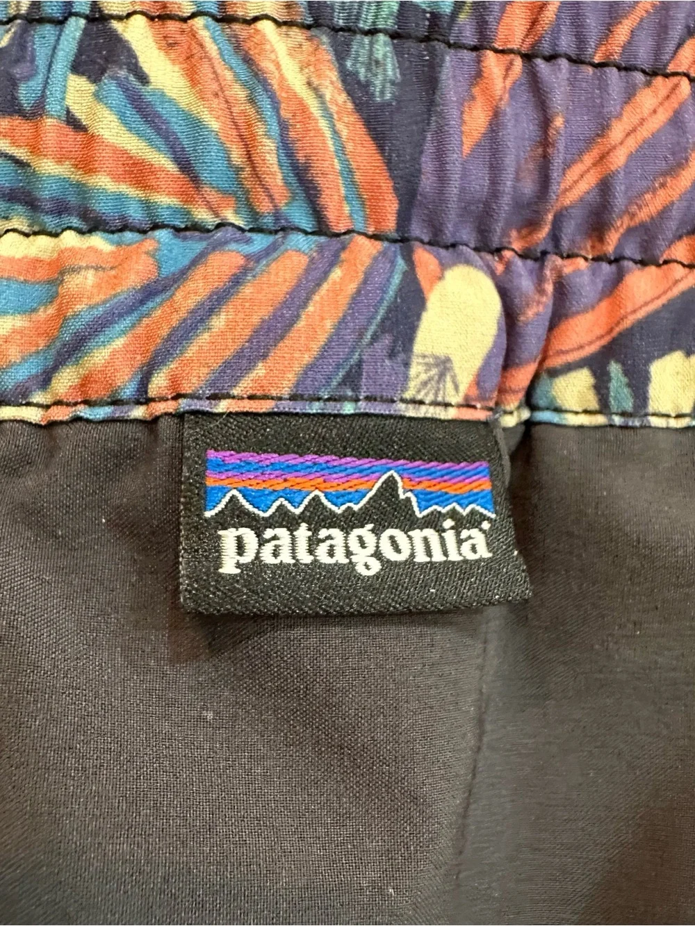 Patagonia Men's Hydropeak Volley 16" Regular Fit Boardshorts Size Large - Picture 7 of 11